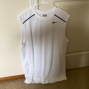 Nike Sleeveless Shirt - XL